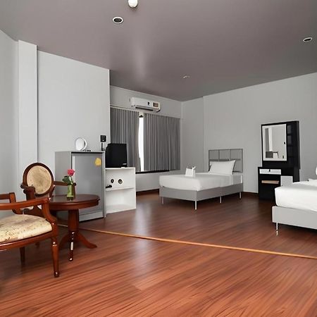 Chanthaburi Center Екстериор снимка