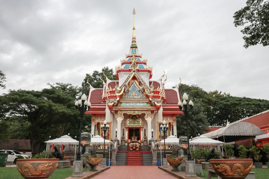 Chanthaburi Center Екстериор снимка